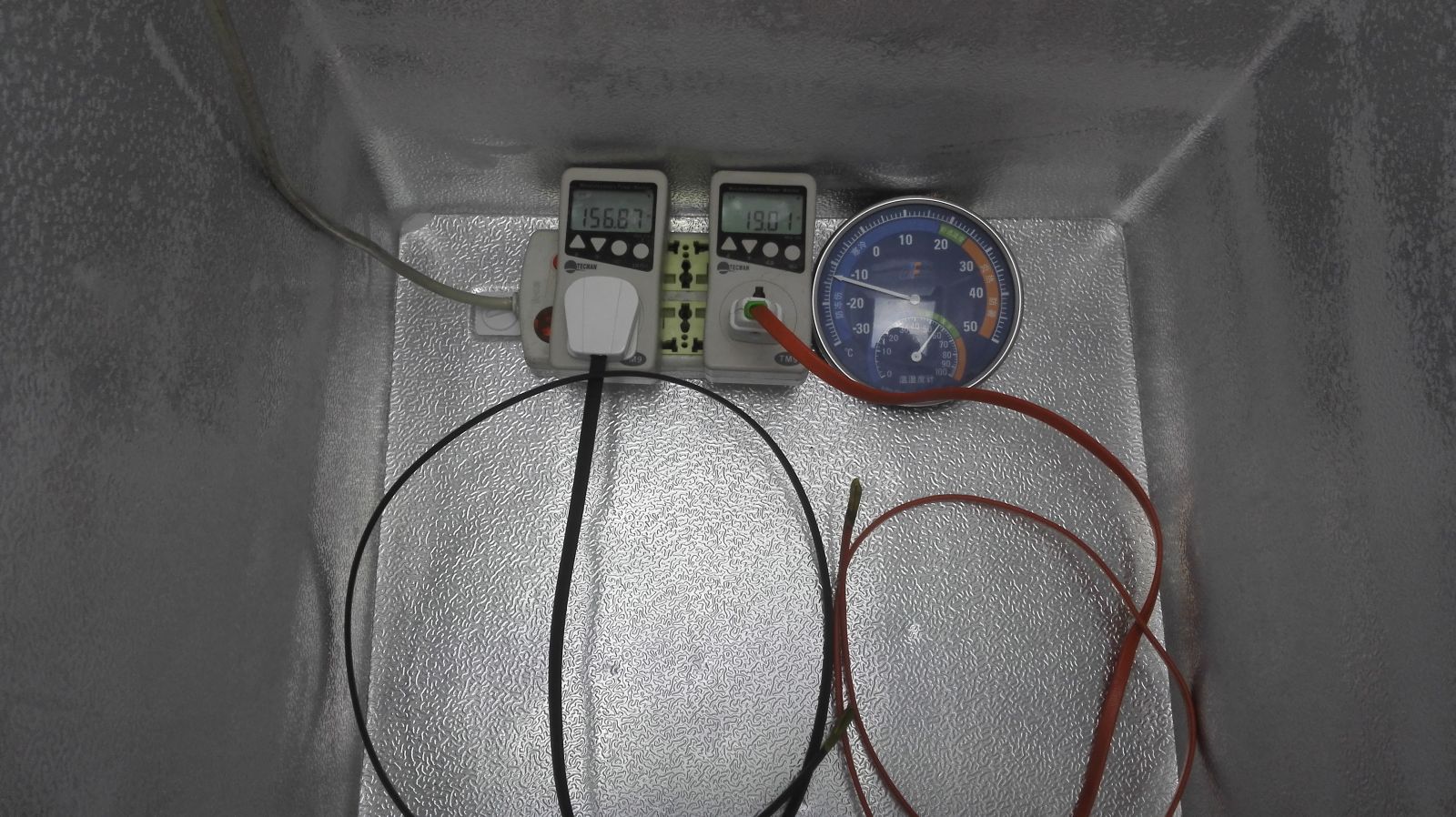 太陽能專用電熱帶和傳統太陽能電熱帶對比